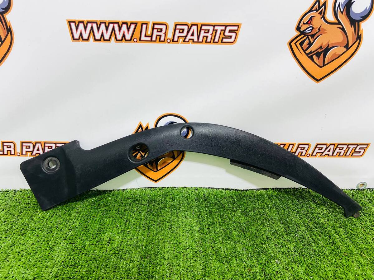 LR098740 Left headlight trim Range Rover L405 (2013-2021) Used